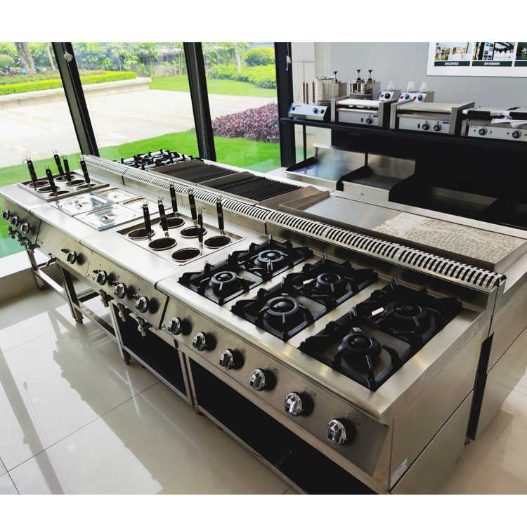Heavy Equipment In Kitchen - Ristorante personalizzabile per la produzione di